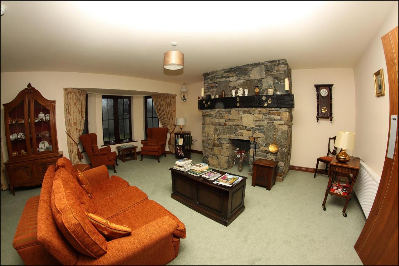 All The Twos Lodge Clifden Exterior foto